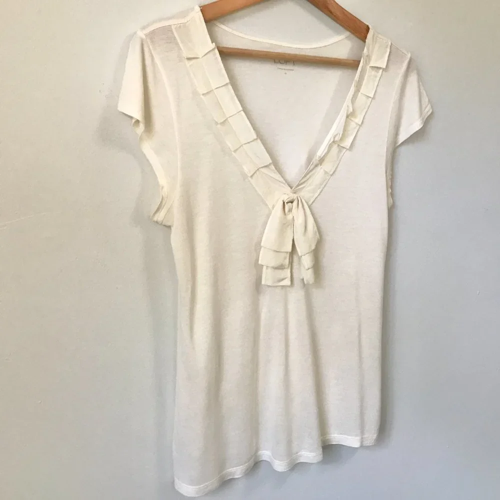 Ann Taylor LOFT Cream T-Shirt Blouse, Size M - Picture 3 of 10
